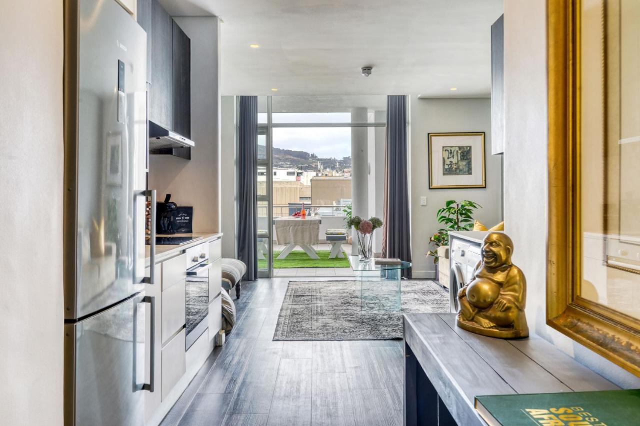 Backup-Powered Classic Luxury Apartment Cape Town Bagian luar foto
