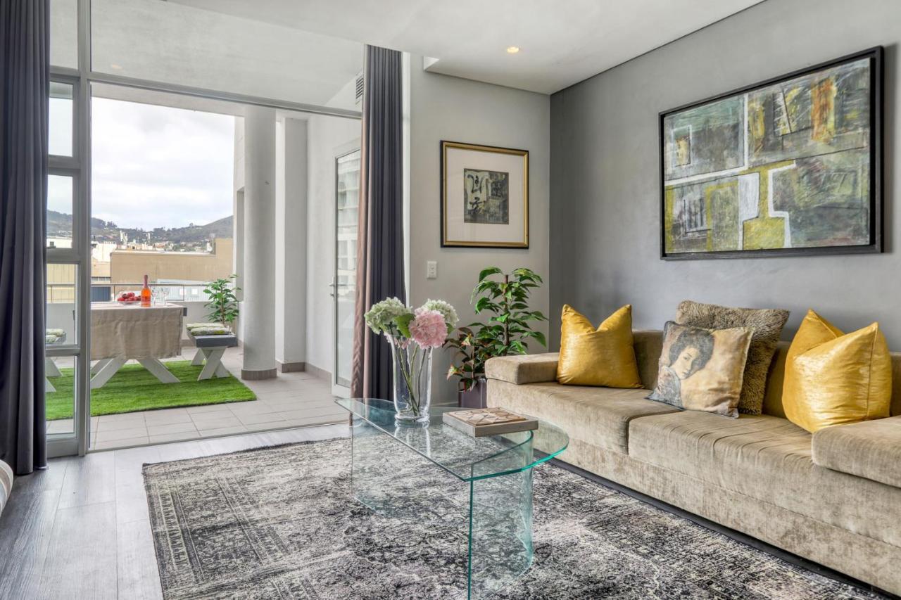 Backup-Powered Classic Luxury Apartment Cape Town Bagian luar foto