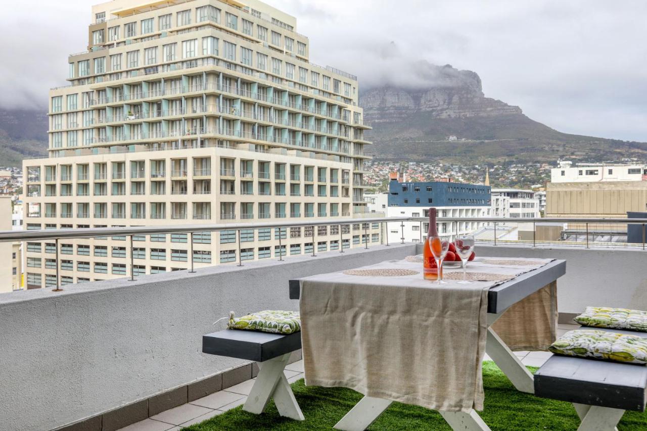 Backup-Powered Classic Luxury Apartment Cape Town Bagian luar foto